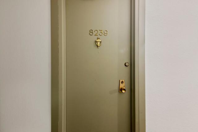 8239 Shelter Creek Lane, San Bruno CA: https://media.crmls.org/mediaz/ef5238e7-be8c-4e63-90da-a557a46cdc91.jpg
