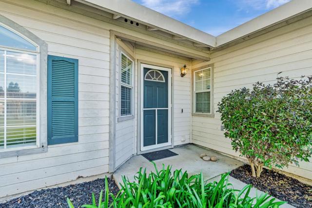 1519 Tamara Court, Escalon CA: https://media.crmls.org/mediaz/ef5279ef-ca07-41d6-9025-90c266e87234.jpg