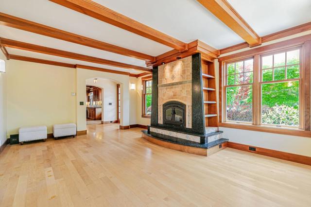 5005 Emerald Street, Capitola CA: https://media.crmls.org/mediaz/ef531eb1-065b-4bf9-b334-1c7588e6a1c7.jpg