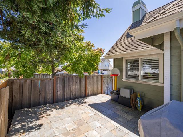 4 Holly Drive, Freedom CA: https://media.crmls.org/mediaz/ef535a76-2f4c-47a7-b9b6-491023afcdd0.jpg