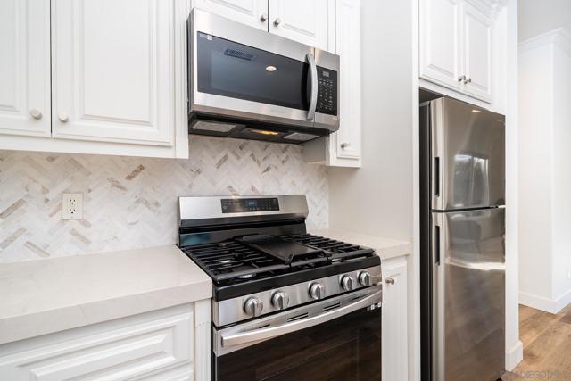 4703 Briana Ct, Fallbrook CA: https://media.crmls.org/mediaz/ef53a5ea-3169-49be-a10c-70c7548d70c1.jpg