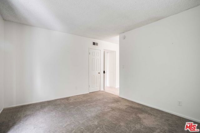 18307 Burbank Boulevard, Tarzana CA: https://media.crmls.org/mediaz/ef547dab-3f70-4c4f-96aa-d35a5b2e8d9b.jpg