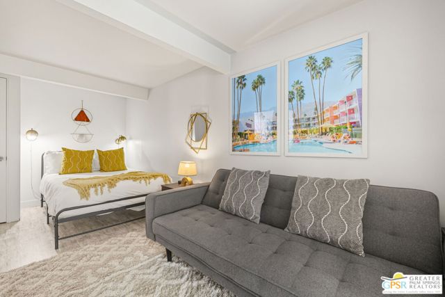 547 N Sunrise Way, Palm Springs CA: https://media.crmls.org/mediaz/ef549b6e-009c-43bb-b2b8-5d5af1cfc7a0.jpg