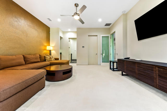 15 Sun Ridge Circle, Rancho Mirage CA: https://media.crmls.org/mediaz/ef54b641-e242-4fff-afe7-6043d3257394.jpg