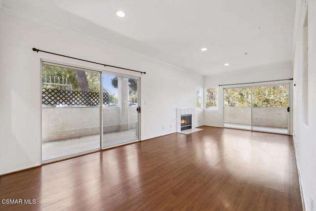 2732 Borchard Road, Newbury Park CA: https://media.crmls.org/mediaz/ef55158c-757d-4bb2-a172-de63f8f432ad.jpg