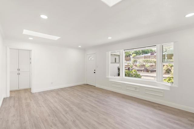 12405 Royal Rd, El Cajon CA: https://media.crmls.org/mediaz/ef559129-eadc-4f26-904f-aac9c4097b36.jpg