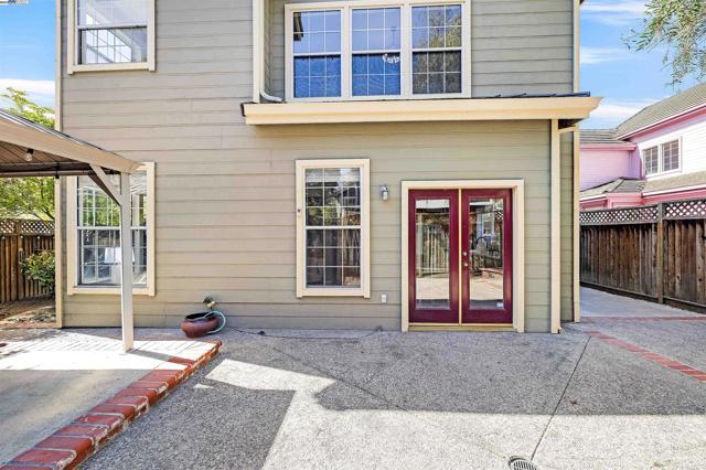 4301 Horner St, Union City CA: https://media.crmls.org/mediaz/ef55ee01-af45-47a0-8446-d2b7ef763eb2.jpg