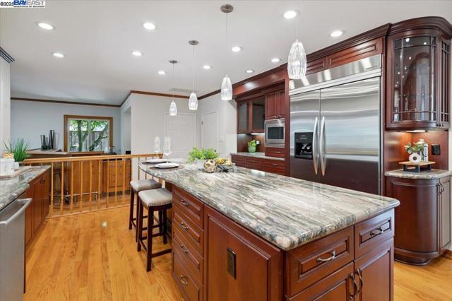 3284 Omega Cir, Pleasanton CA: https://media.crmls.org/mediaz/ef560589-0bd5-40e2-a578-8f2142aaff5a.jpg
