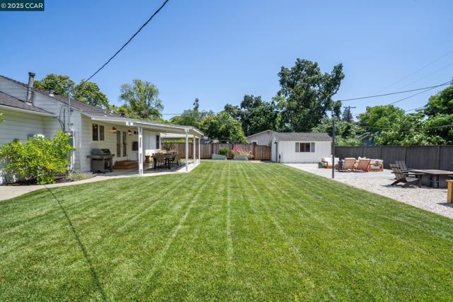 528 Shelly Dr, Pleasant Hill CA: https://media.crmls.org/mediaz/ef56b691-c47f-4e8f-a5d3-da3cd49edc9c.jpg