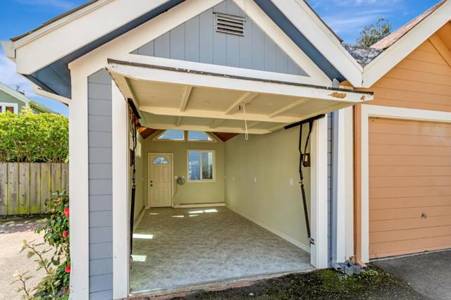 232 Union Street, Santa Cruz CA: https://media.crmls.org/mediaz/ef57bcfb-40b9-49b1-8074-3869bf460b79.jpg