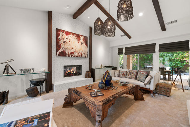 7 Chopin Court, Rancho Mirage CA: https://media.crmls.org/mediaz/ef586236-f3e6-4002-a70f-70b69a112f0d.jpg