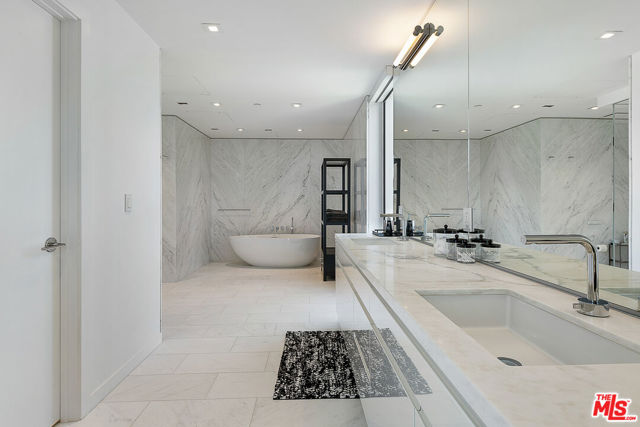 9000 W 3rd Street, Los Angeles CA: https://media.crmls.org/mediaz/ef58bfd0-3f40-41d4-af30-1953045264c8.jpg