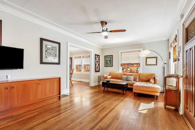 2452 Humboldt Avenue, Oakland CA: https://media.crmls.org/mediaz/ef597a95-aa16-4971-9c3b-f92911d4dfec.jpg