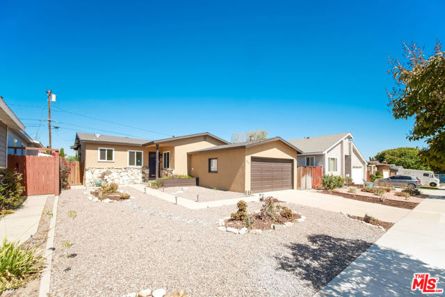 2425 Loftyview Drive, Torrance, California 90505, 3 Bedrooms Bedrooms, ,2 BathroomsBathrooms,Residential,Sold,Loftyview,22194747