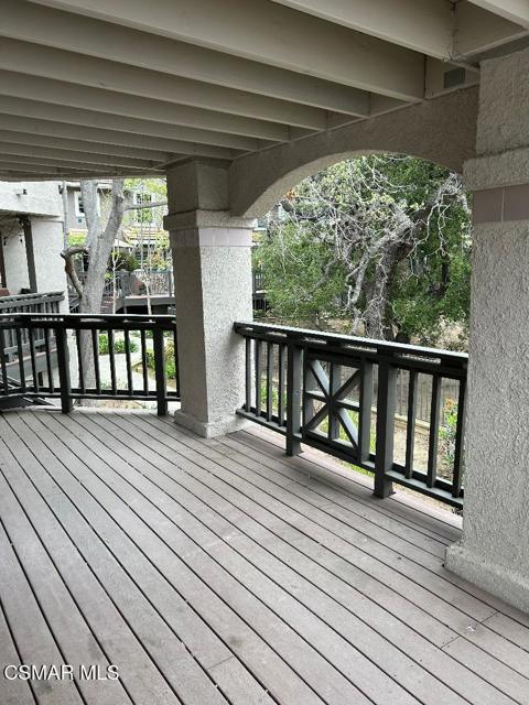 3376 Holly Grove Street, Westlake Village CA: https://media.crmls.org/mediaz/ef5a239d-234e-4b13-b259-384044a90367.jpg
