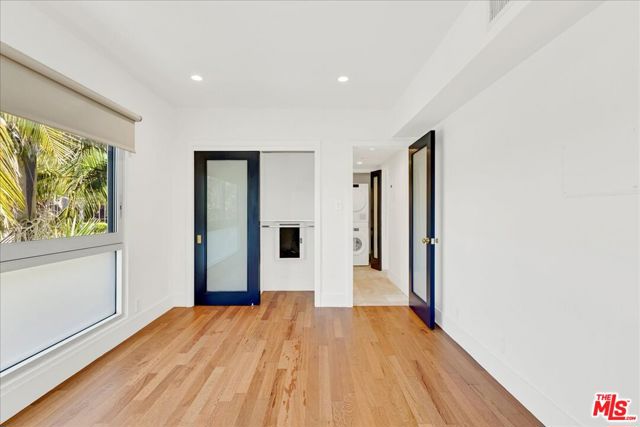 210 S Hamilton Drive, Beverly Hills CA: https://media.crmls.org/mediaz/ef5a6720-4cf2-42c6-873b-30f3e85bd1d8.jpg