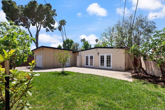 7740 Lindley Avenue photo 3