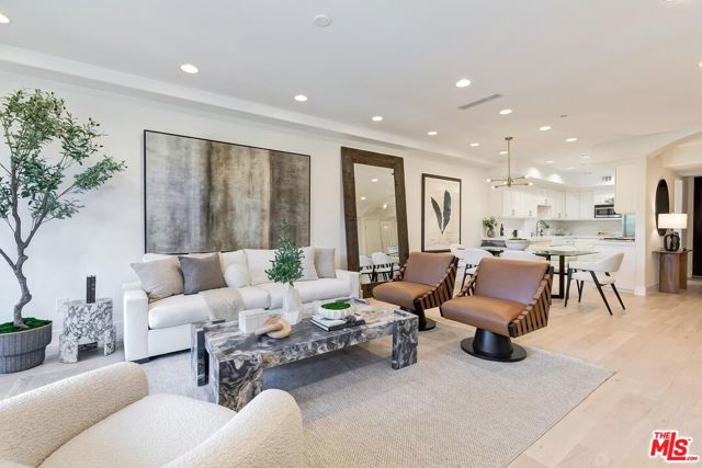 2 Bed Home for Sale in Los Angeles, California