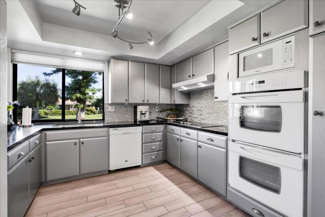 2232 Oakcrest Drive, Palm Springs, CA 92264