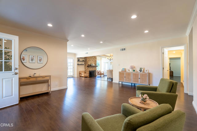 Detail Gallery Image 10 of 51 For 13615 Herrick Ave, Los Angeles,  CA 91342 - 4 Beds | 4 Baths