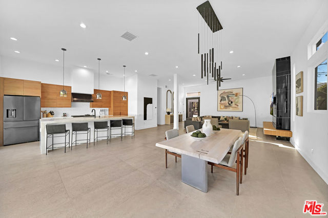 456 E Sonora Road, Palm Springs CA: https://media.crmls.org/mediaz/ef5be4c7-d58d-489a-893b-db7fe275502e.jpg