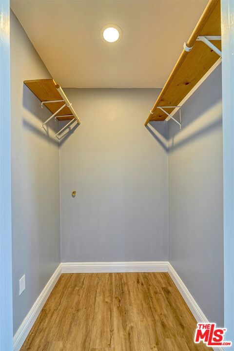 512 East Tujunga Avenue photo 24
