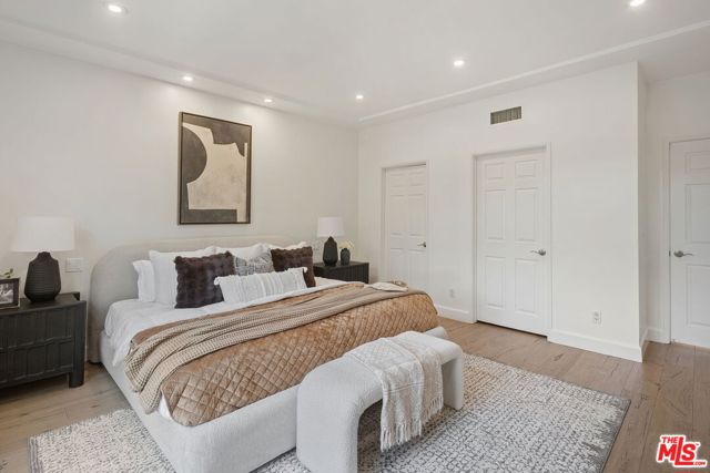 4 Bed Home for Sale in Sherman Oaks, California