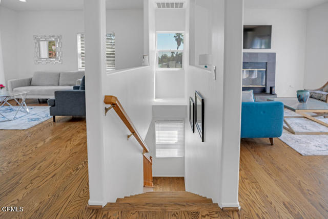 1300 Blue Hill Road, Los Angeles CA: https://media.crmls.org/mediaz/ef607e2f-3754-4482-9762-17a98187b9c0.jpg