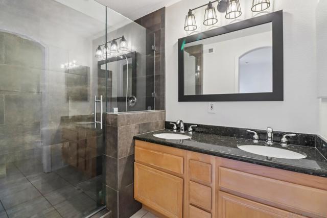 1501 India St, San Diego CA: https://media.crmls.org/mediaz/ef6082bc-f8ff-4f29-8843-4c85ee60b547.jpg