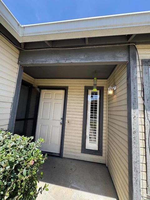 1545 Boyle Court, Salinas CA: https://media.crmls.org/mediaz/ef60b309-da32-4c5d-9b3e-b3d0b40423bd.jpg