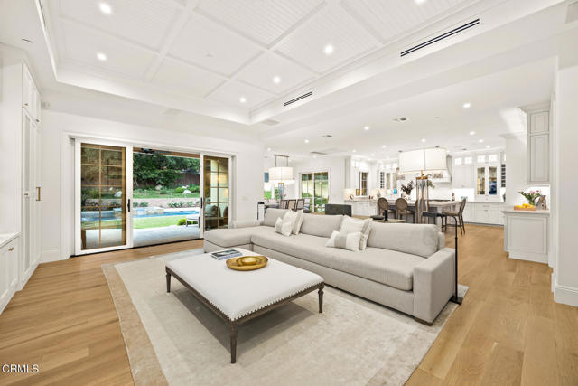 2060 Windover Road, Pasadena CA: https://media.crmls.org/mediaz/ef614115-3937-495a-b87a-1fa31b83a989.jpg