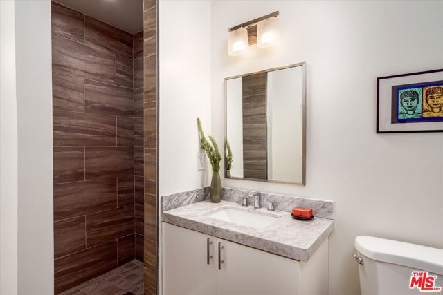2162 Lyric Avenue, Los Angeles CA: https://media.crmls.org/mediaz/ef6196ae-b98b-4a45-938c-a4caa61bfde0.jpg