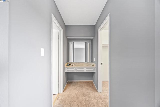 3315 Willis Lane, Alameda CA: https://media.crmls.org/mediaz/ef61d166-1cd8-41df-9673-9e236cbe4a3c.jpg