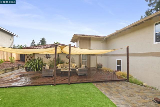 2055 Morello Ave, Pleasant Hill CA: https://media.crmls.org/mediaz/ef61daf1-fc05-4dc6-9ed1-9d189dc810ad.jpg