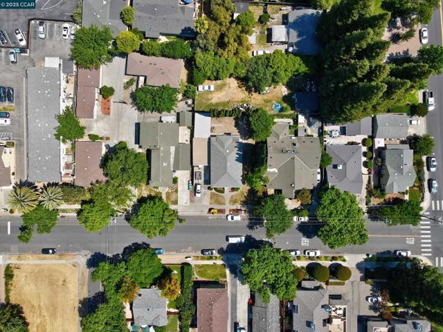 367 Rose Avenue, Pleasanton CA: https://media.crmls.org/mediaz/ef624c90-c450-4d88-9cdb-cdd74516933f.jpg