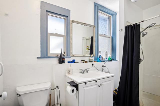 592 22nd Street, Oakland CA: https://media.crmls.org/mediaz/ef62685b-99ad-4a4b-baa3-1cd14a196ee4.jpg