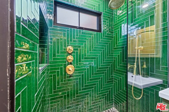 8961 Dicks Street, West Hollywood CA: https://media.crmls.org/mediaz/ef629129-1ef5-4041-b8ac-7192c2bfc7d9.jpg