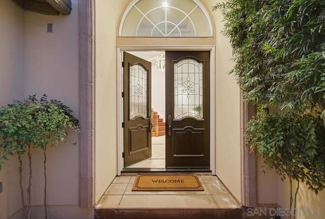 5448 Caminito Bayo, La Jolla CA: https://media.crmls.org/mediaz/ef631e46-147f-44e2-bd47-00d2d2e0d1ac.jpg