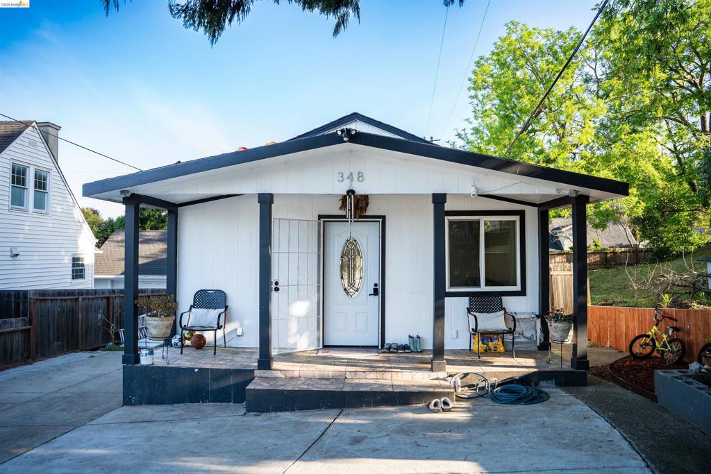 348 Valle Vista Ave