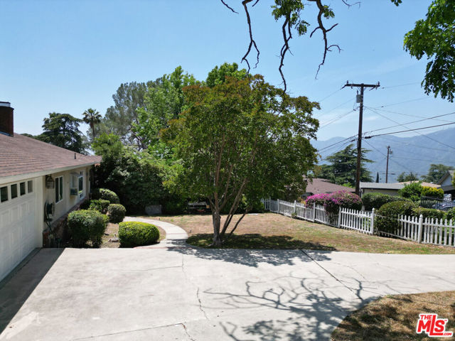 5118 Glenwood Avenue, La Crescenta, California 91214, 3 Bedrooms Bedrooms, ,2 BathroomsBathrooms,Single Family Residence,For Sale,Glenwood,24400615