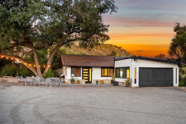 1722 Tierra Libertia Rd, Escondido CA: https://media.crmls.org/mediaz/ef640337-dac4-4789-9ceb-5ba580b30daa.jpg