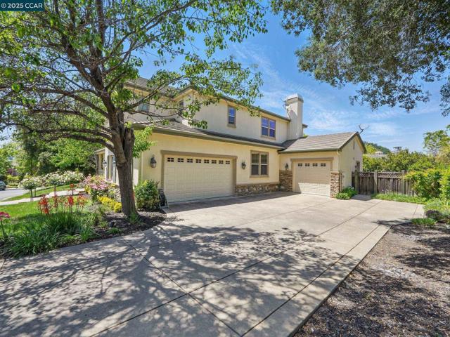 135 Diablo Ranch Ct, Danville CA: https://media.crmls.org/mediaz/ef640f1d-e3b4-43d5-81f8-9620ba89f326.jpg