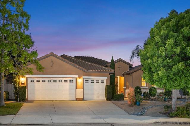 914 Lantana Ct, San Marcos CA: https://media.crmls.org/mediaz/ef642b8b-74f3-455b-9b8e-ad21dfea6664.jpg