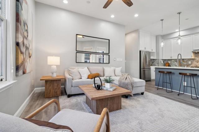 30003006 26th Street, San Francisco CA: https://media.crmls.org/mediaz/ef648ead-43b8-42f3-870a-0c7af8581344.jpg