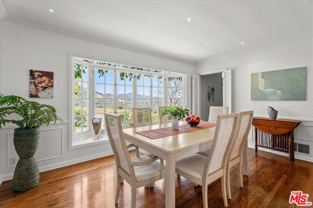 3314 Wonder View Drive, Los Angeles CA: https://media.crmls.org/mediaz/ef64f424-8e4c-47e7-b99e-55fbc03fc801.jpg