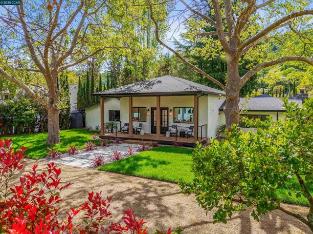 2559 Romley Ln, Alamo CA: https://media.crmls.org/mediaz/ef656e36-fe21-4d77-856c-2b2686a93683.jpg