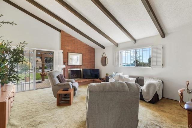 5420 Mirar Court, Bonita CA: https://media.crmls.org/mediaz/ef663222-a9ae-47a4-b8d3-290058b17e86.jpg
