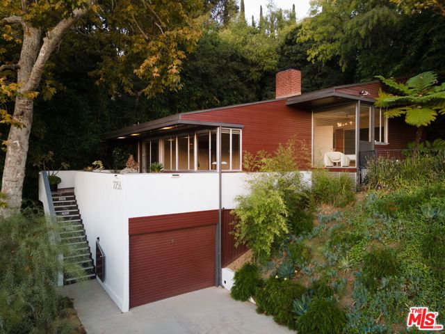 2256 El Contento Dr, Los Angeles, CA 90068