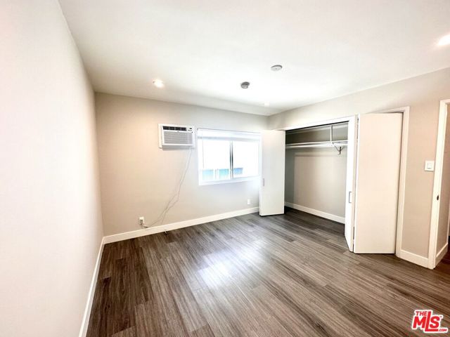 1051 S Sherbourne Drive, Los Angeles CA: https://media.crmls.org/mediaz/ef67848f-85f9-4064-b0ef-6de11e550d3b.jpg