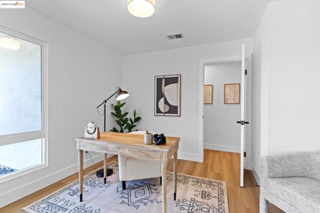 34841 Potomac River Pl, Fremont CA: https://media.crmls.org/mediaz/ef678dbd-f67d-424d-aece-7506d24f77b7.jpg